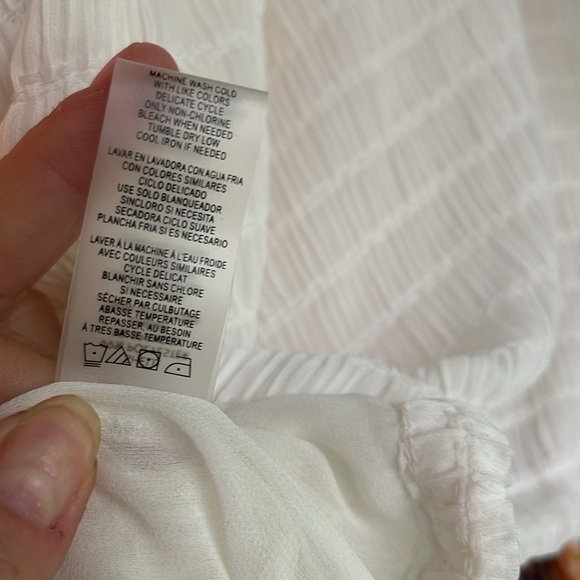 Calvin Klein top. - Picture 7 of 9